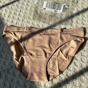 New with tags Victoria's Secret Seamless Bikini Nude Panties